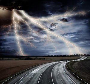 什么叫雷电的反击现象？如何消除反击现象？