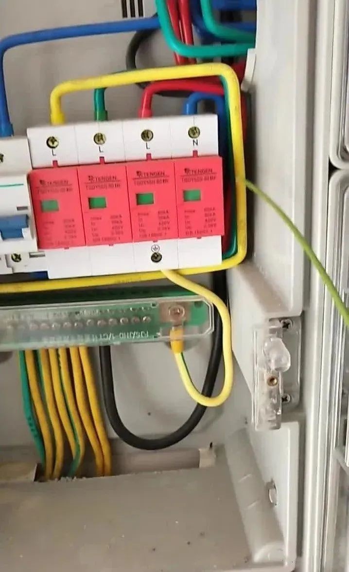 浪涌保护器选择要点及相关问题分析