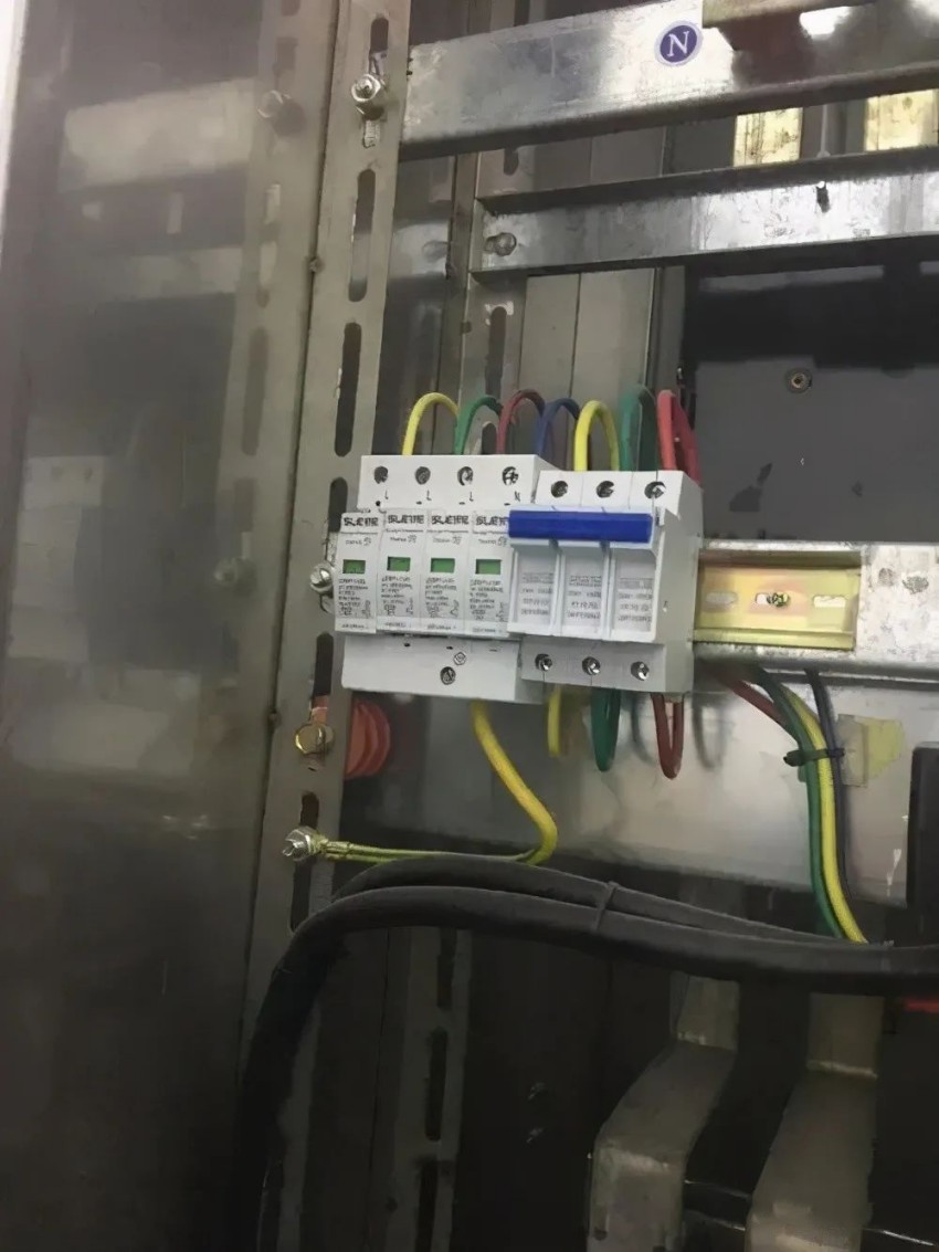 浪涌保护器选择要点及相关问题分析